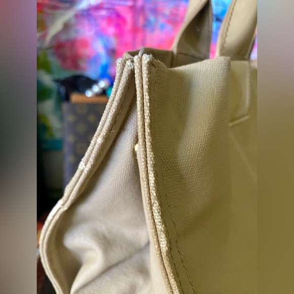 Pretty & Super Functional TORY BURCH Monogram Camel Canvas Tote Bag Purse Roomy - Picture 6 of 11